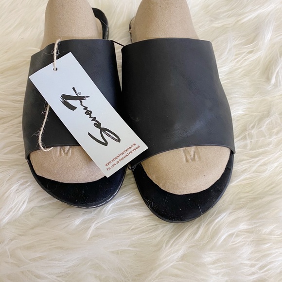 BNWT SEVEN7 MALIBU SANDAL color BLACK, SIZE 7 - Picture 3 of 7